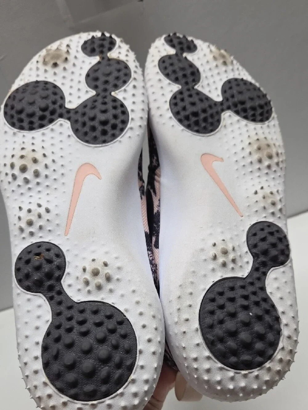 Nike Women's Golf Sneakers  Roshe G birds Print Size 8.5